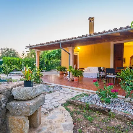 Moscari Villa *